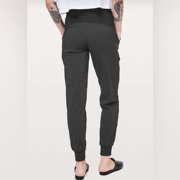 NWT Lululemon Dance Studio Jogger *29"
Black - Picture 3 of 6